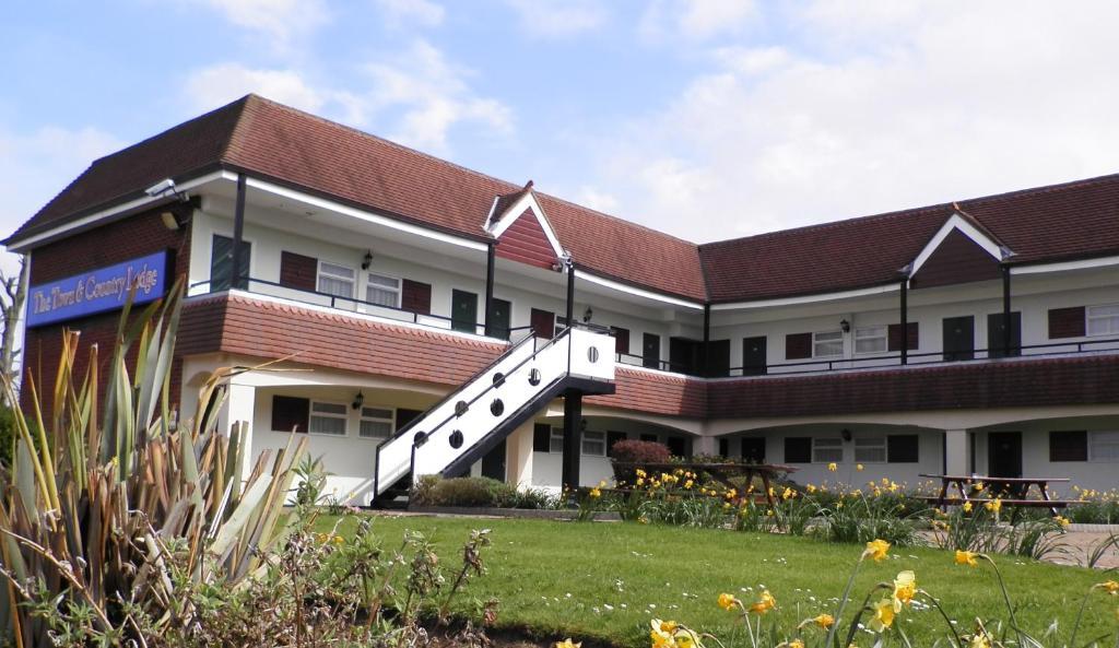 The Town & Country Lodge Dundry Екстериор снимка