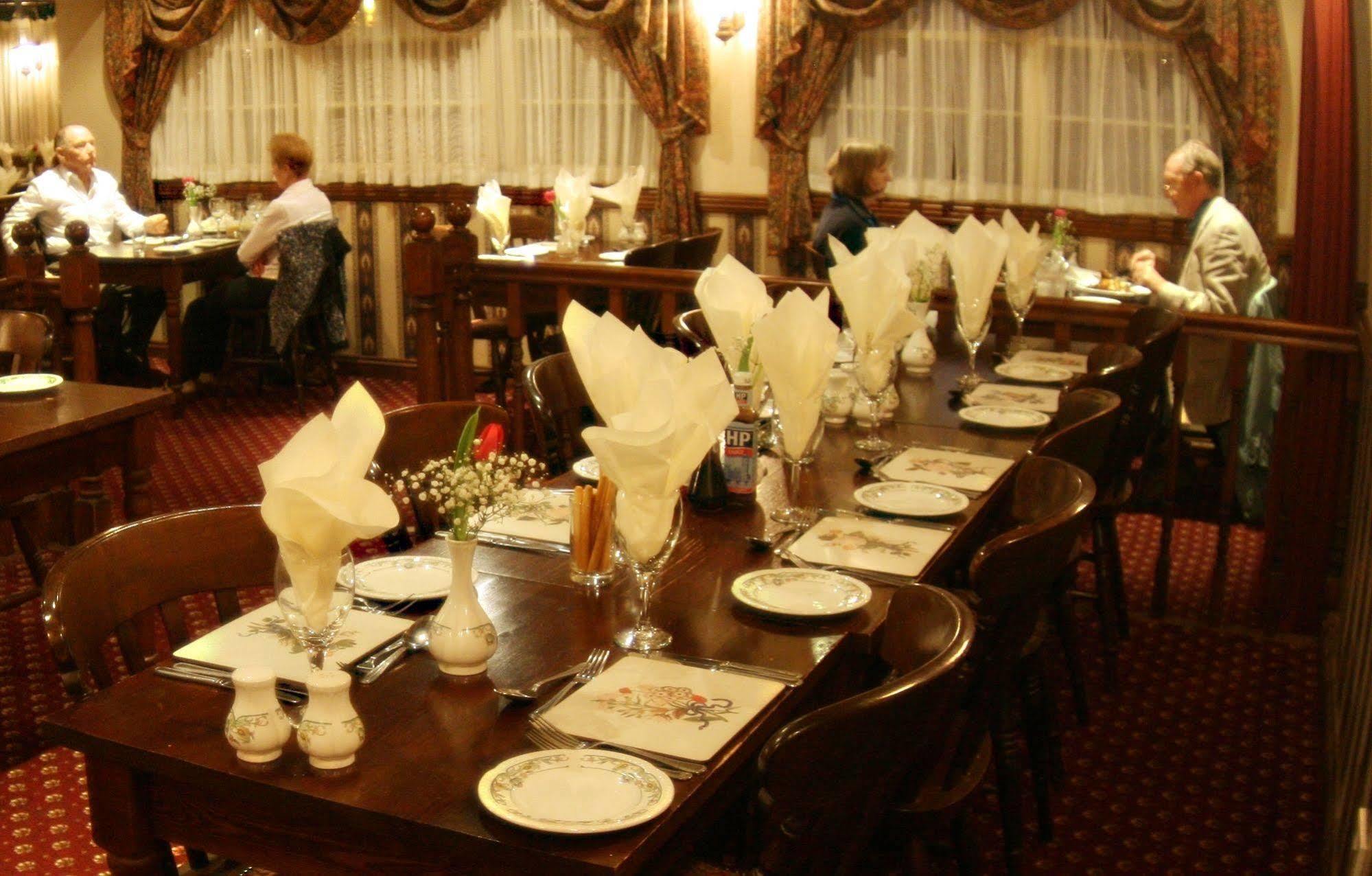 The Town & Country Lodge Dundry Екстериор снимка