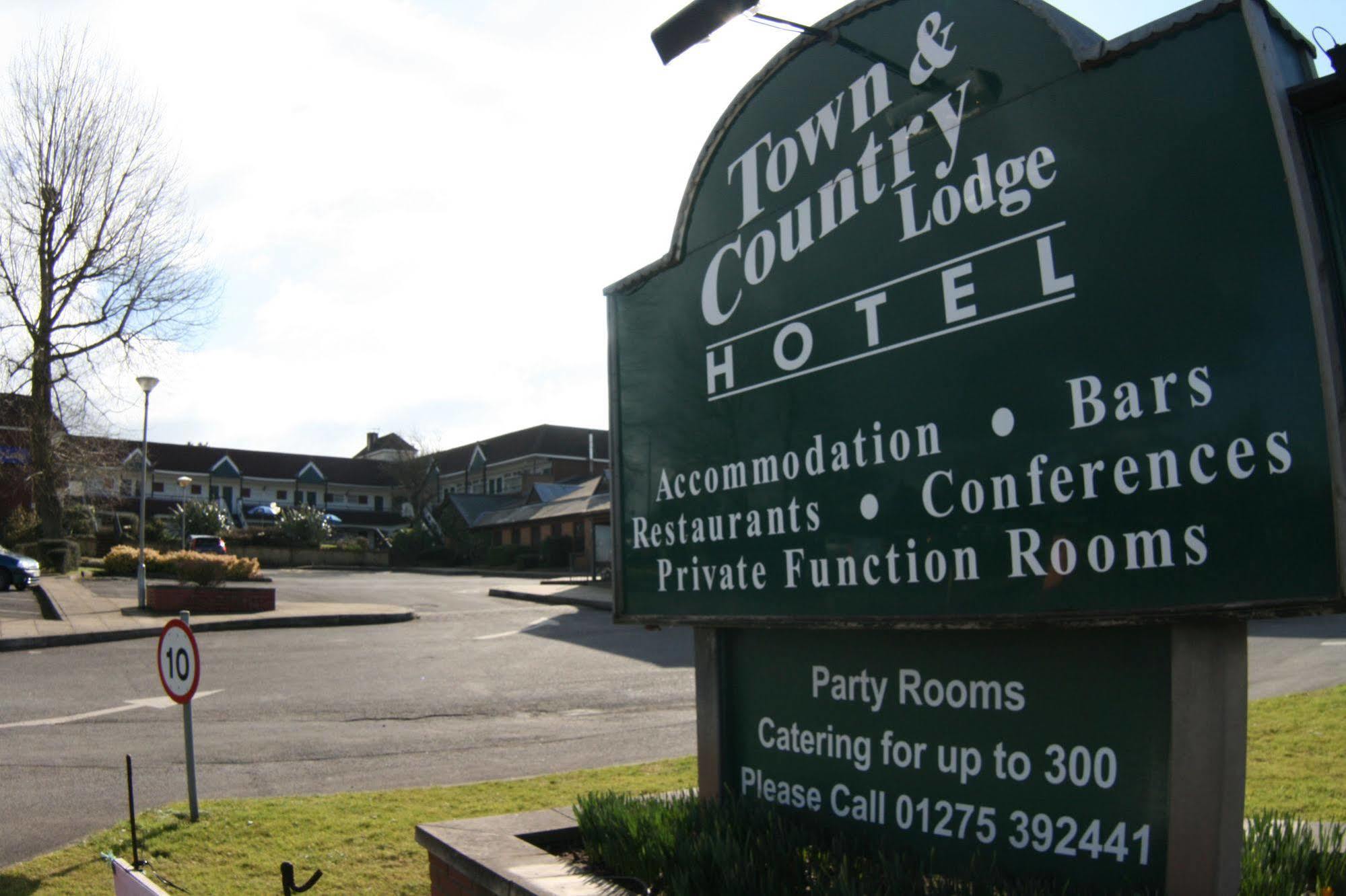 The Town & Country Lodge Dundry Екстериор снимка