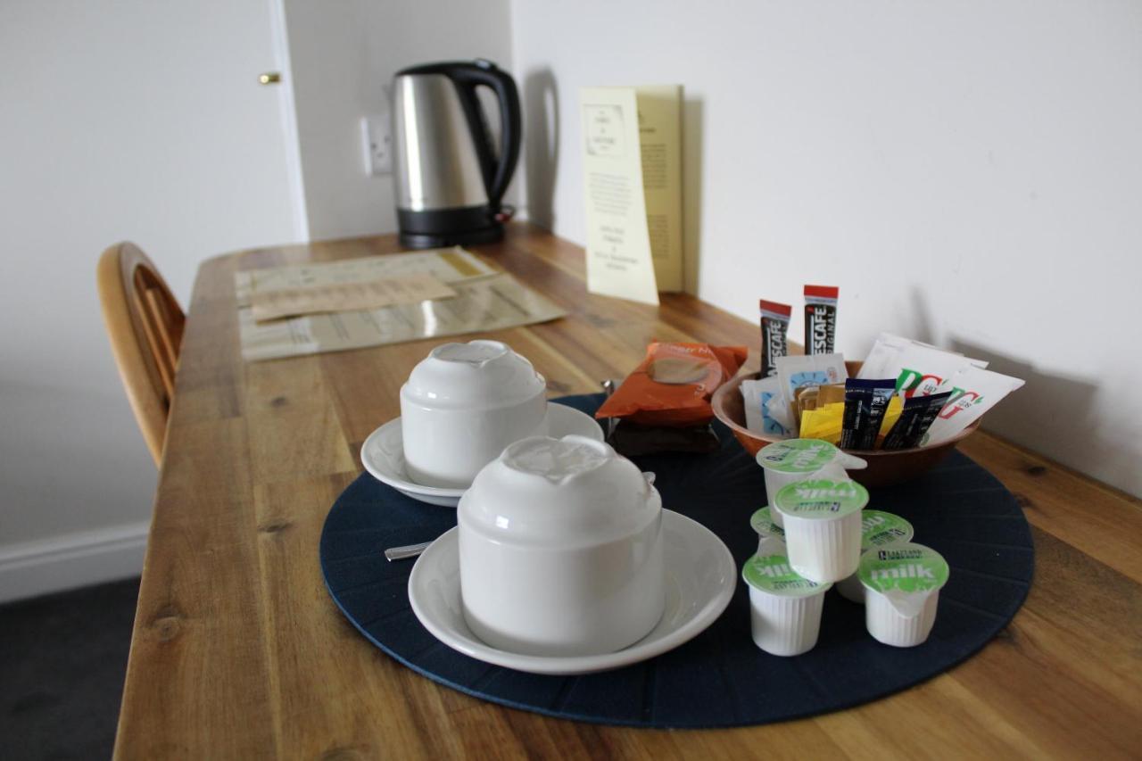 The Town & Country Lodge Dundry Екстериор снимка