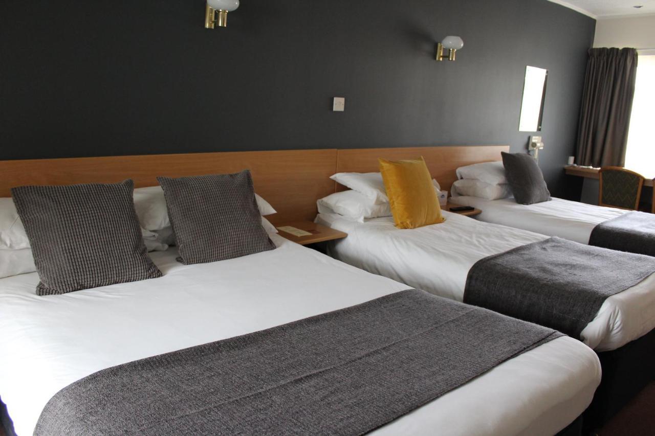 The Town & Country Lodge Dundry Екстериор снимка