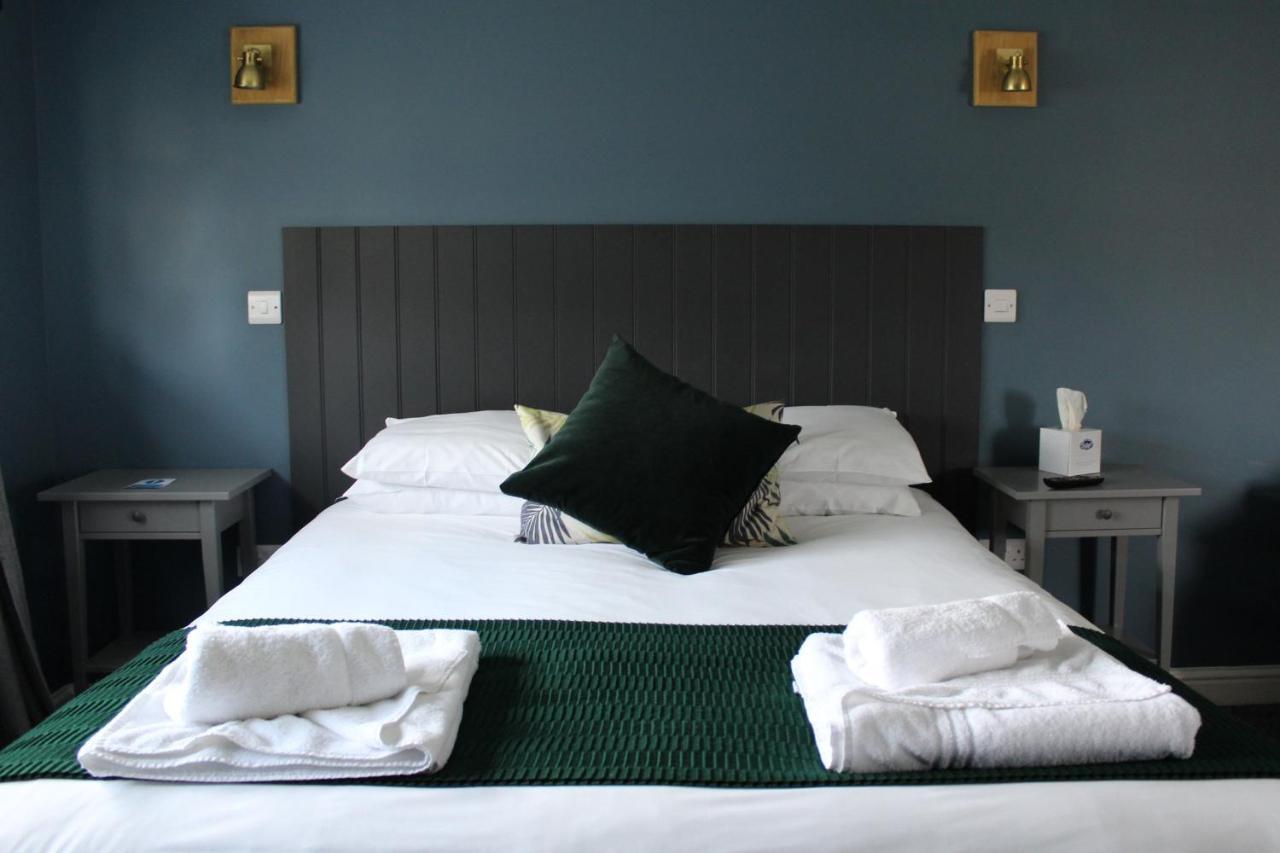 The Town & Country Lodge Dundry Екстериор снимка