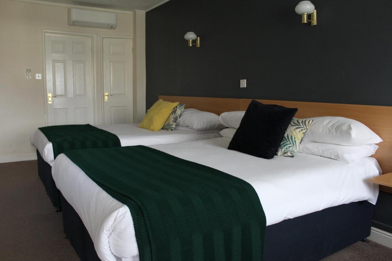The Town & Country Lodge Dundry Екстериор снимка